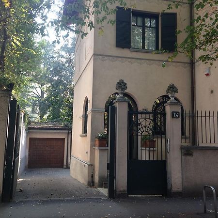 Suite Home Milano Fiera Екстериор снимка