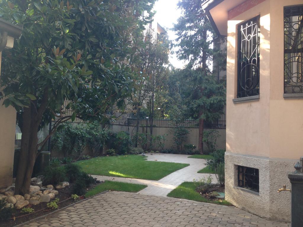 Suite Home Milano Fiera Екстериор снимка