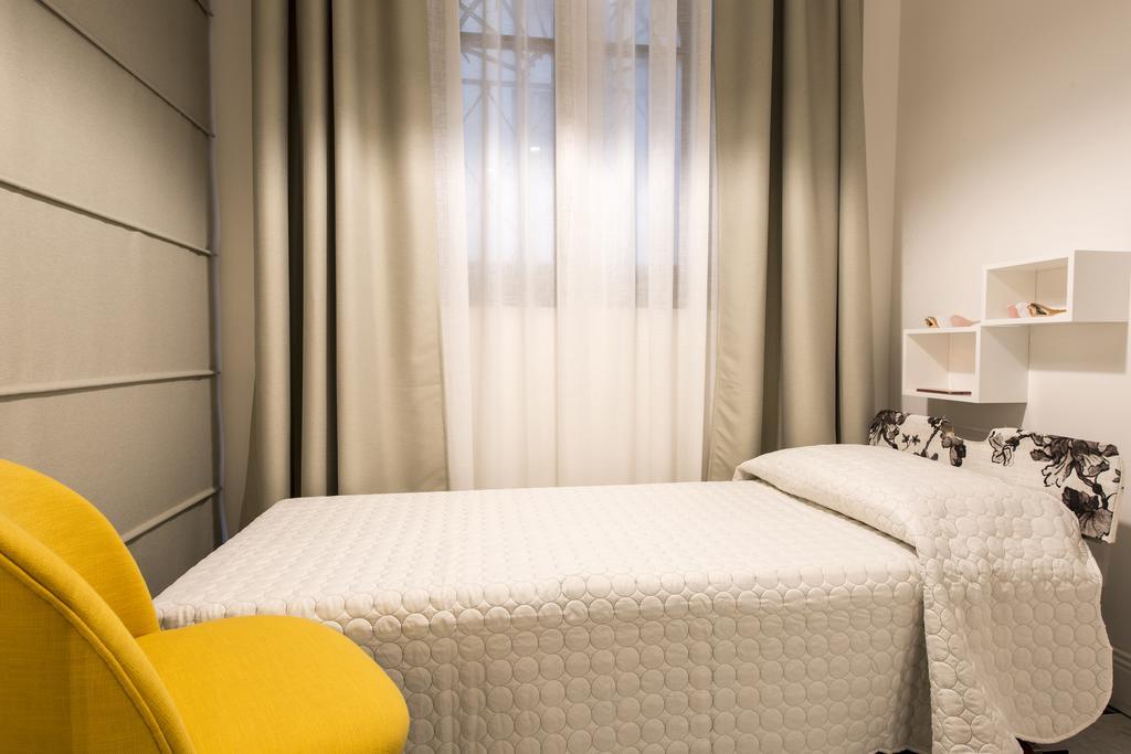 Suite Home Milano Fiera Екстериор снимка